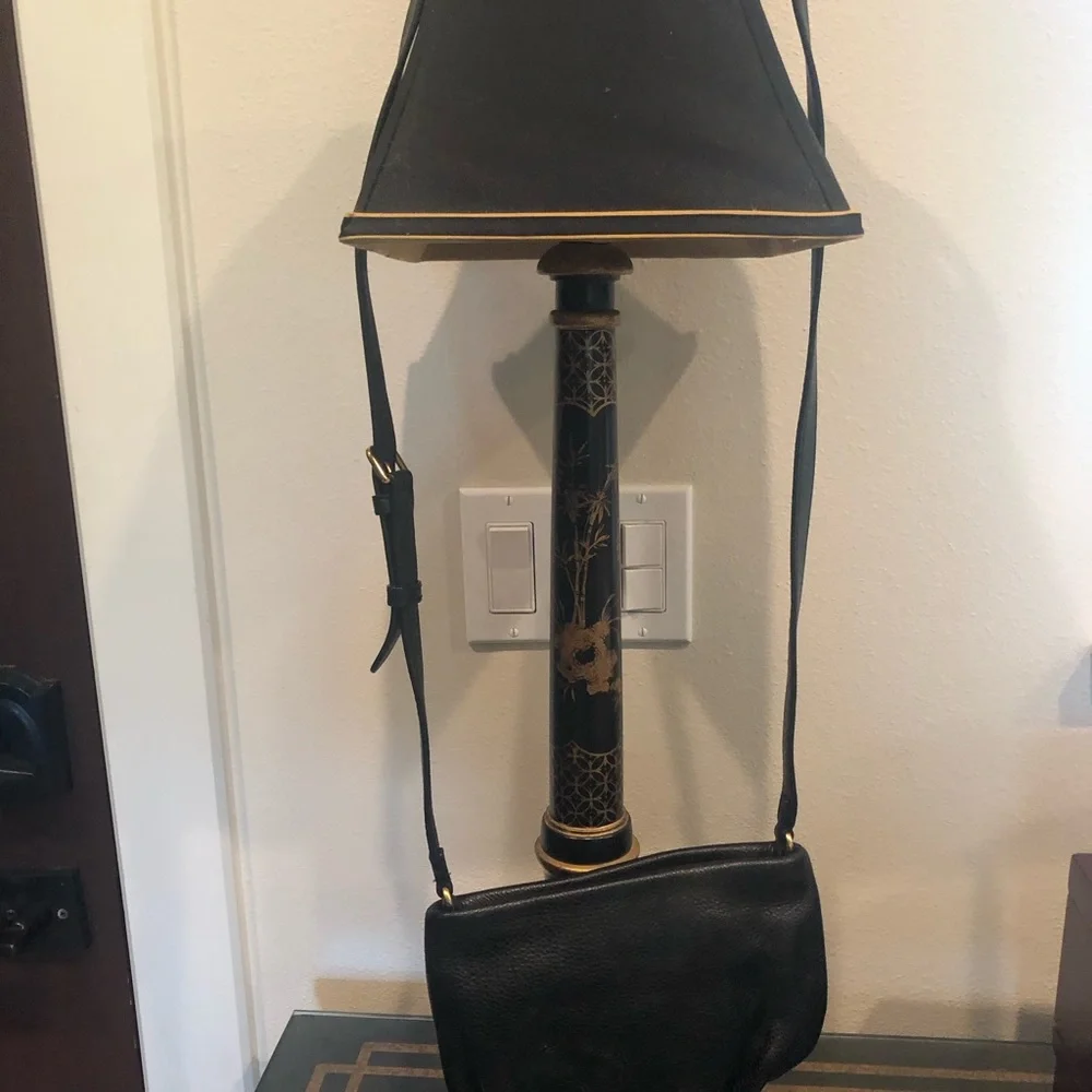MARC JACOBS black leather small crossbody NWOT w/ Dustbag